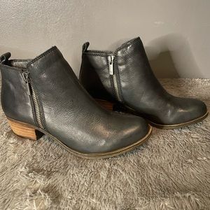 Women’s Lucky Brand Black Leather Boot Ankle heels size 6